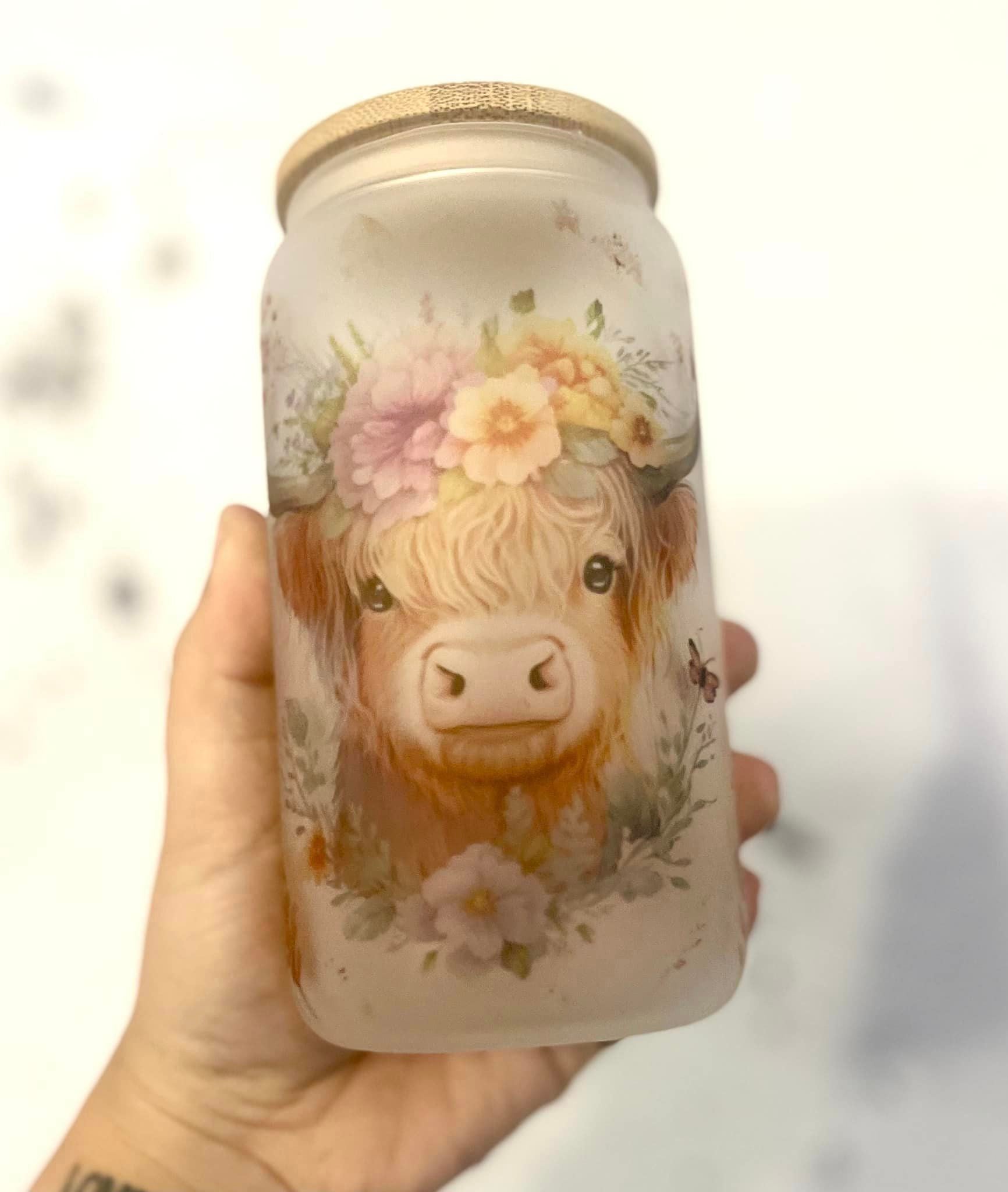 Wildflower Highland Cow Frosted can glass 16 oz