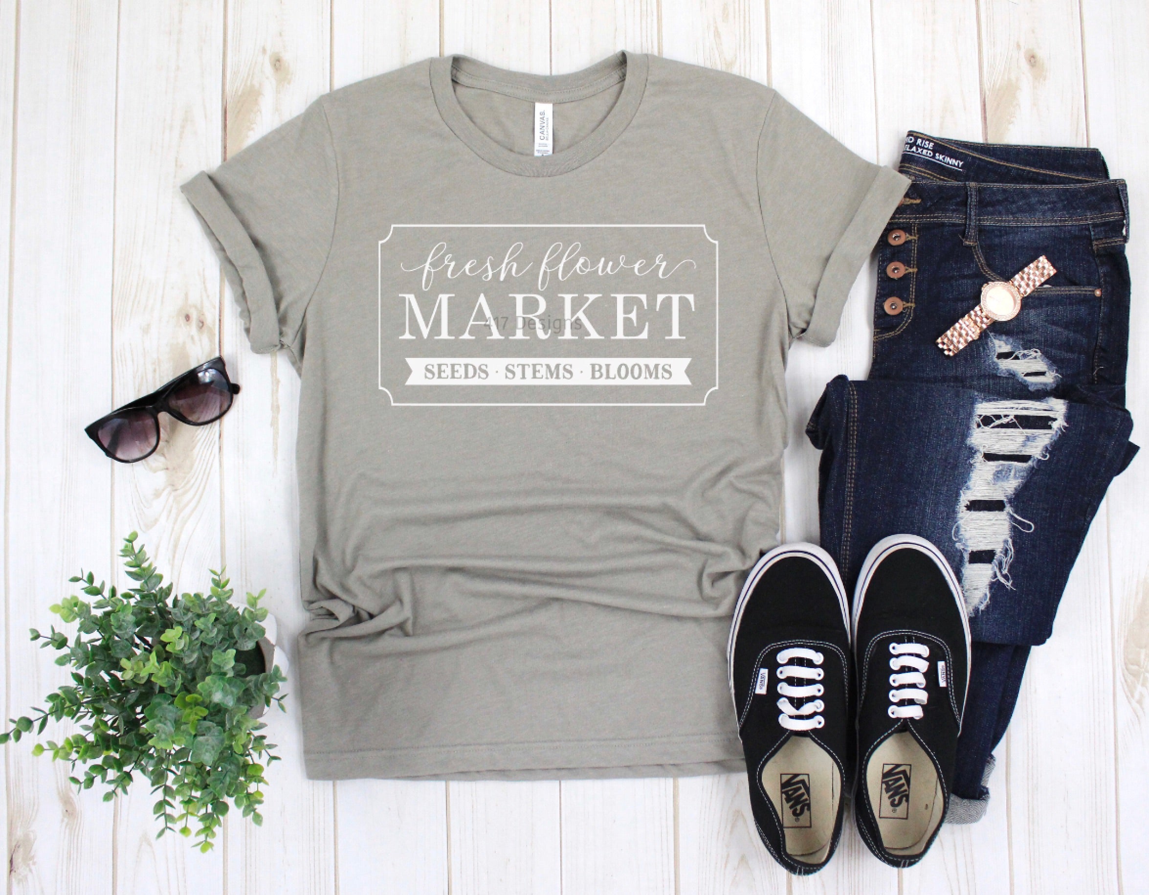 Fresh flower market sign on unisex tee