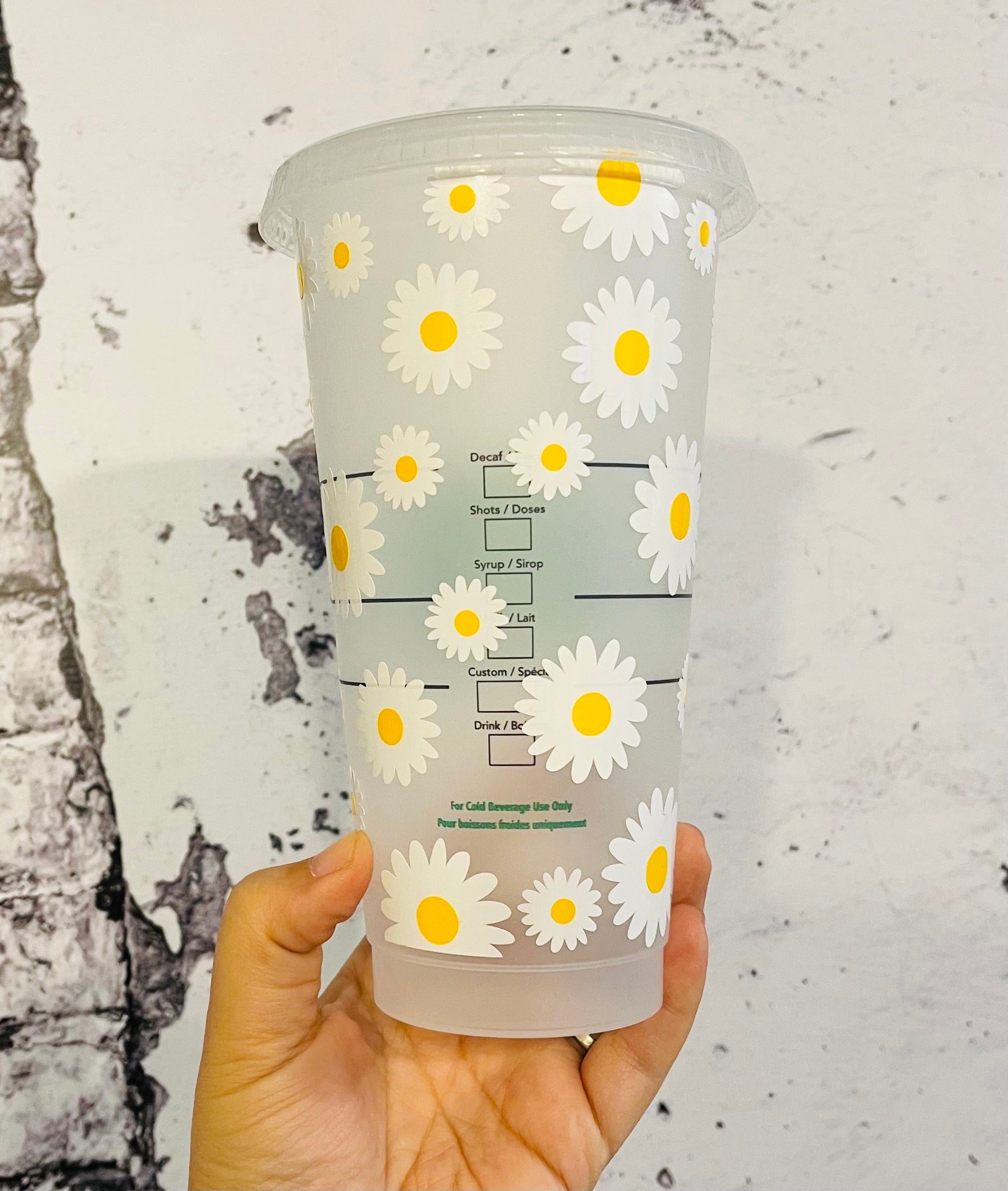 Reusable Cold Cup With Daisies Used for Iced Coffee, Frappes and More Comes  With Reusable Straw NOT DISHWASHER SAFE 